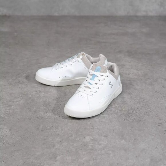 On The Roger Advantage Sneakers in White & Sand 12.5 with box Mens Athletic Shoe - Picture 14 of 16